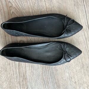 Gucci Women's Embossed Black Flats
